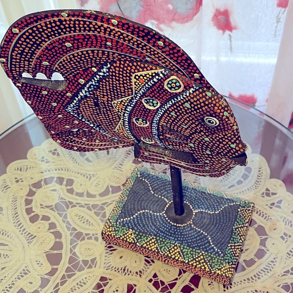 Angel Fish Statue FABULOUSLY colorful Rainbow Dot - Picture 2 of 12